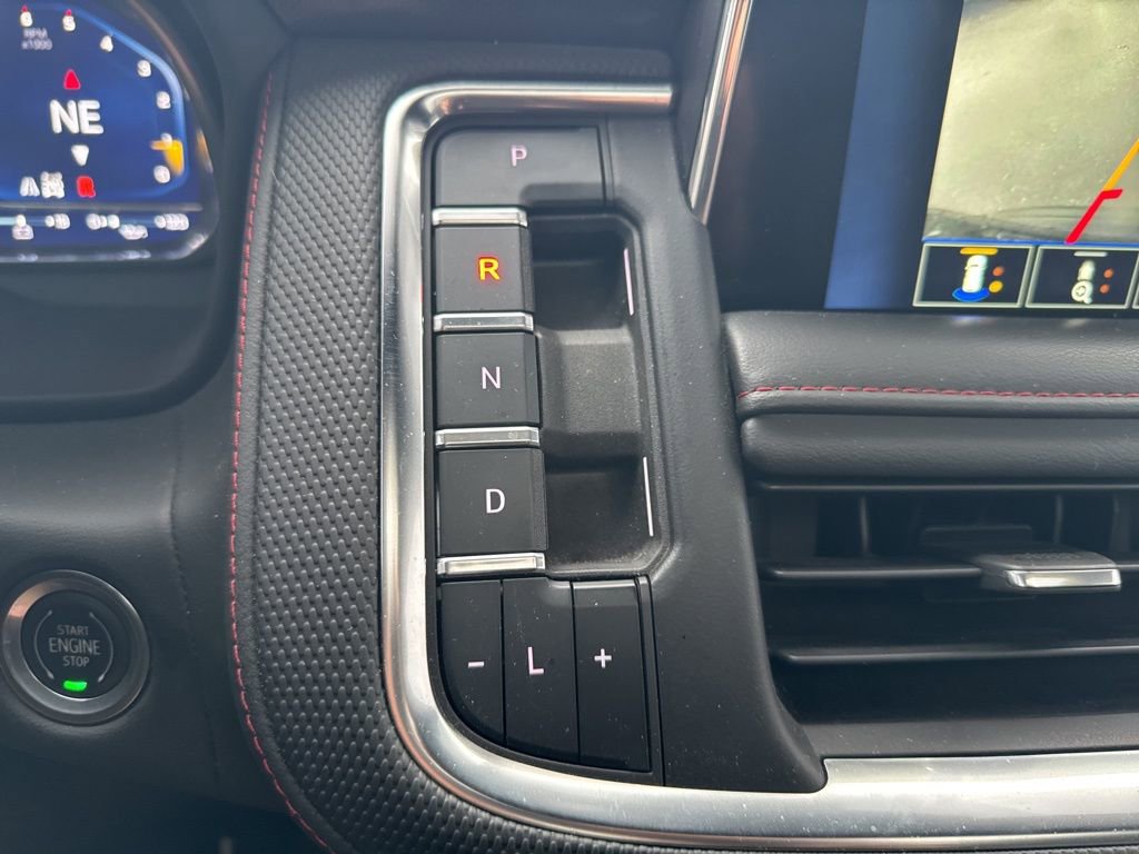 Used 2022 Chevrolet Suburban RST w/ Luxury Package image 20