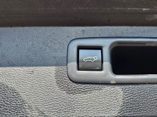 Used 2024 Toyota Highlander LE image 30