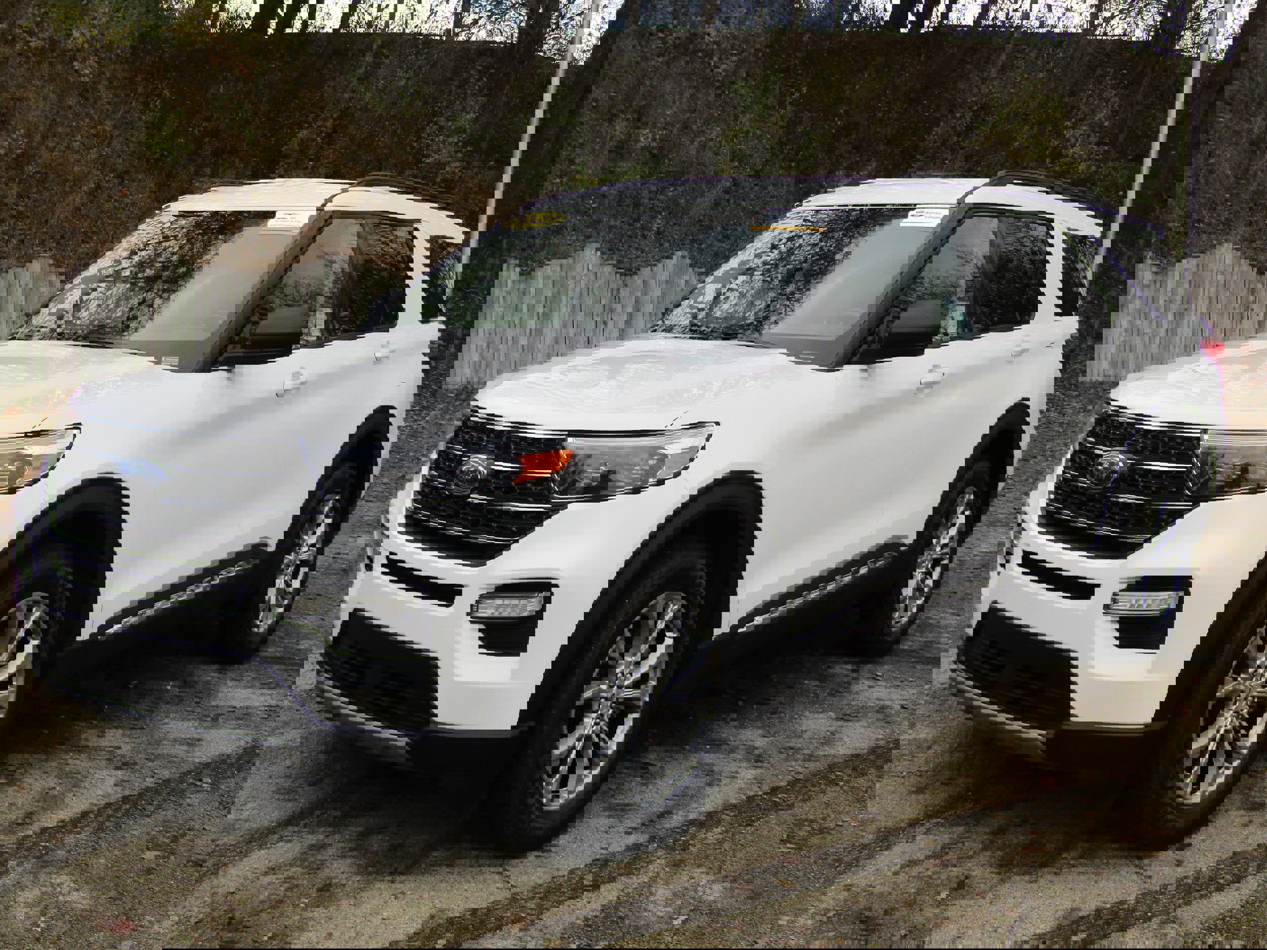 Certified 2023 Ford Explorer XLT w/ Equipment Group 202A image 8