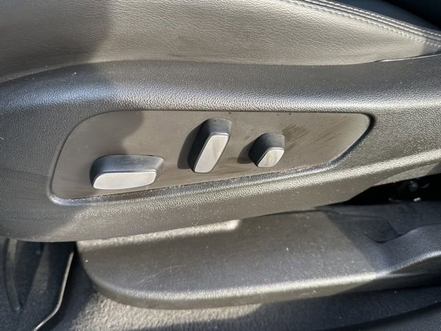 Used 2022 Cadillac XT5 Premium Luxury image 15