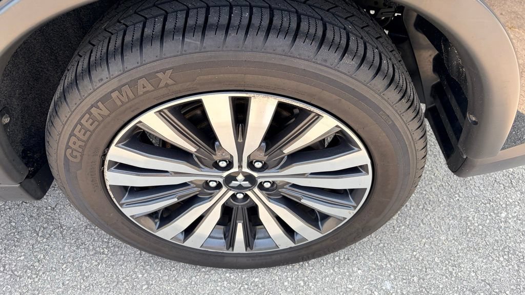 Used 2020 Mitsubishi Outlander ES FWD image 31