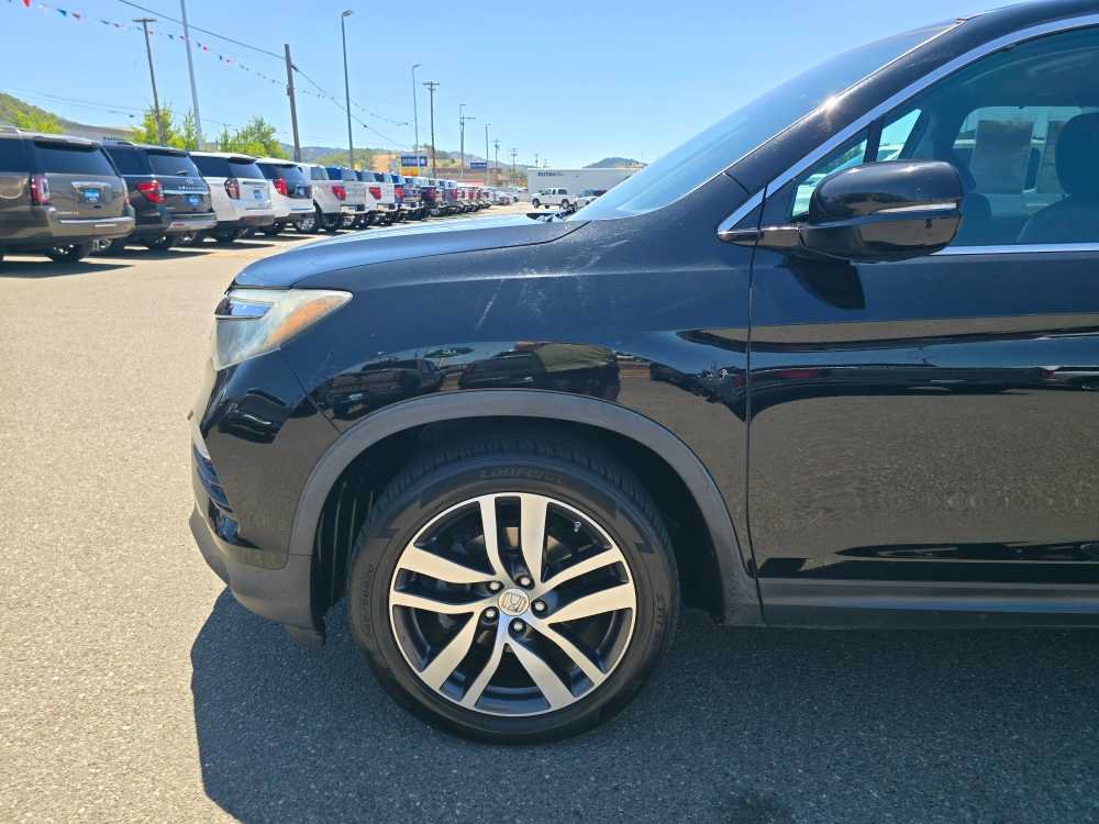 Used 2017 Honda Pilot Elite image 19