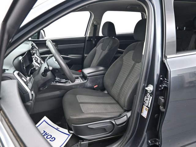Used 2023 Kia Sorento LX image 11