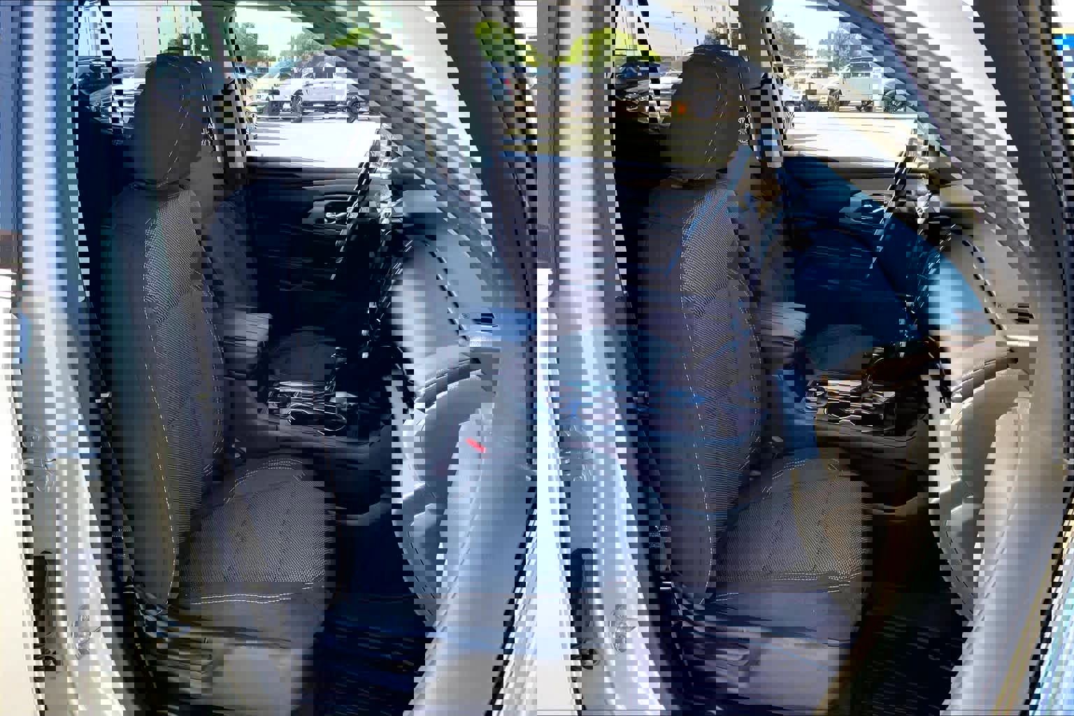 Used 2019 Chevrolet Traverse LT image 11