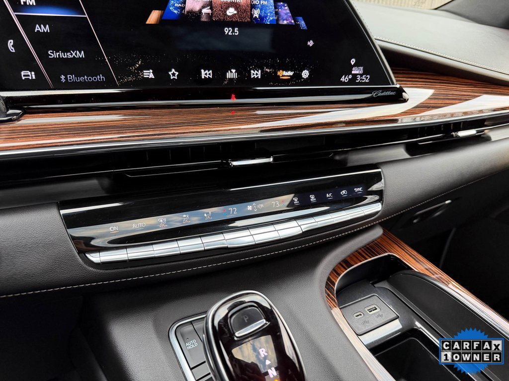 Used 2021 Cadillac Escalade Premium Luxury image 39