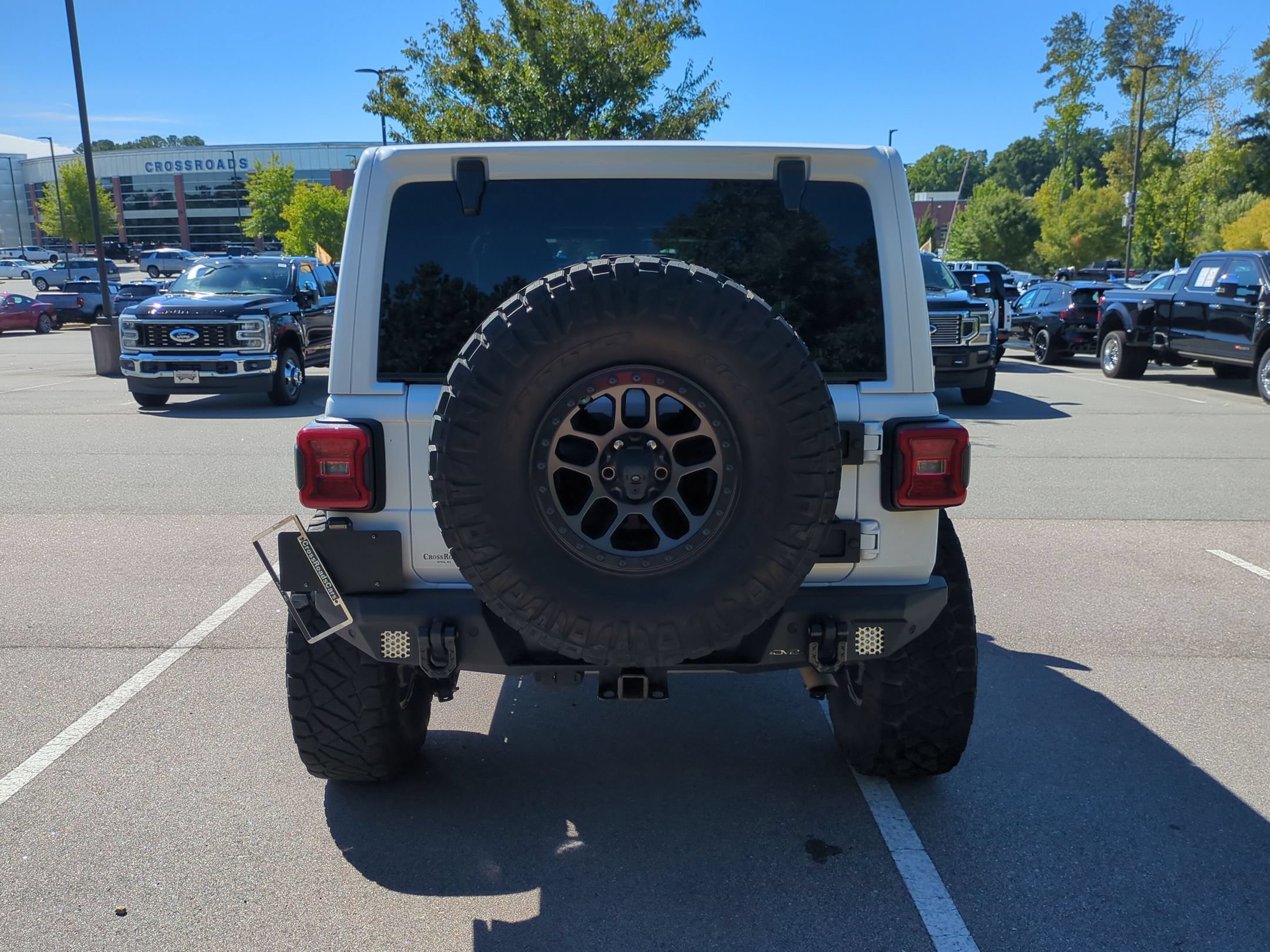 Used 2022 Jeep Wrangler Unlimited Sport w/ Xtreme Recon 35" Tire Package AWD/4WD image 5