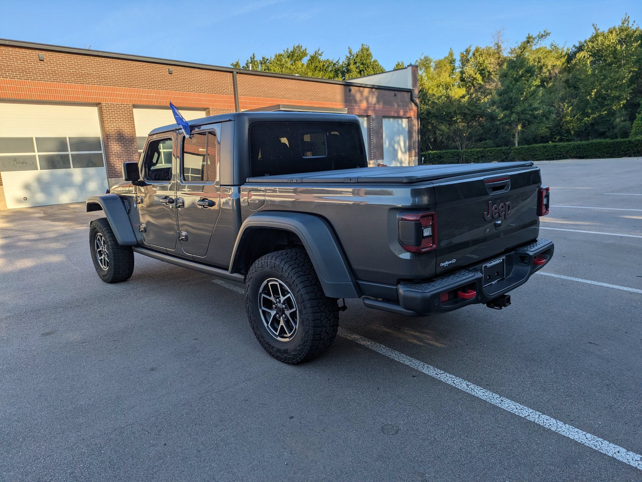 Used 2025 Jeep Gladiator Rubicon w/ Safety Group AWD/4WD image 6