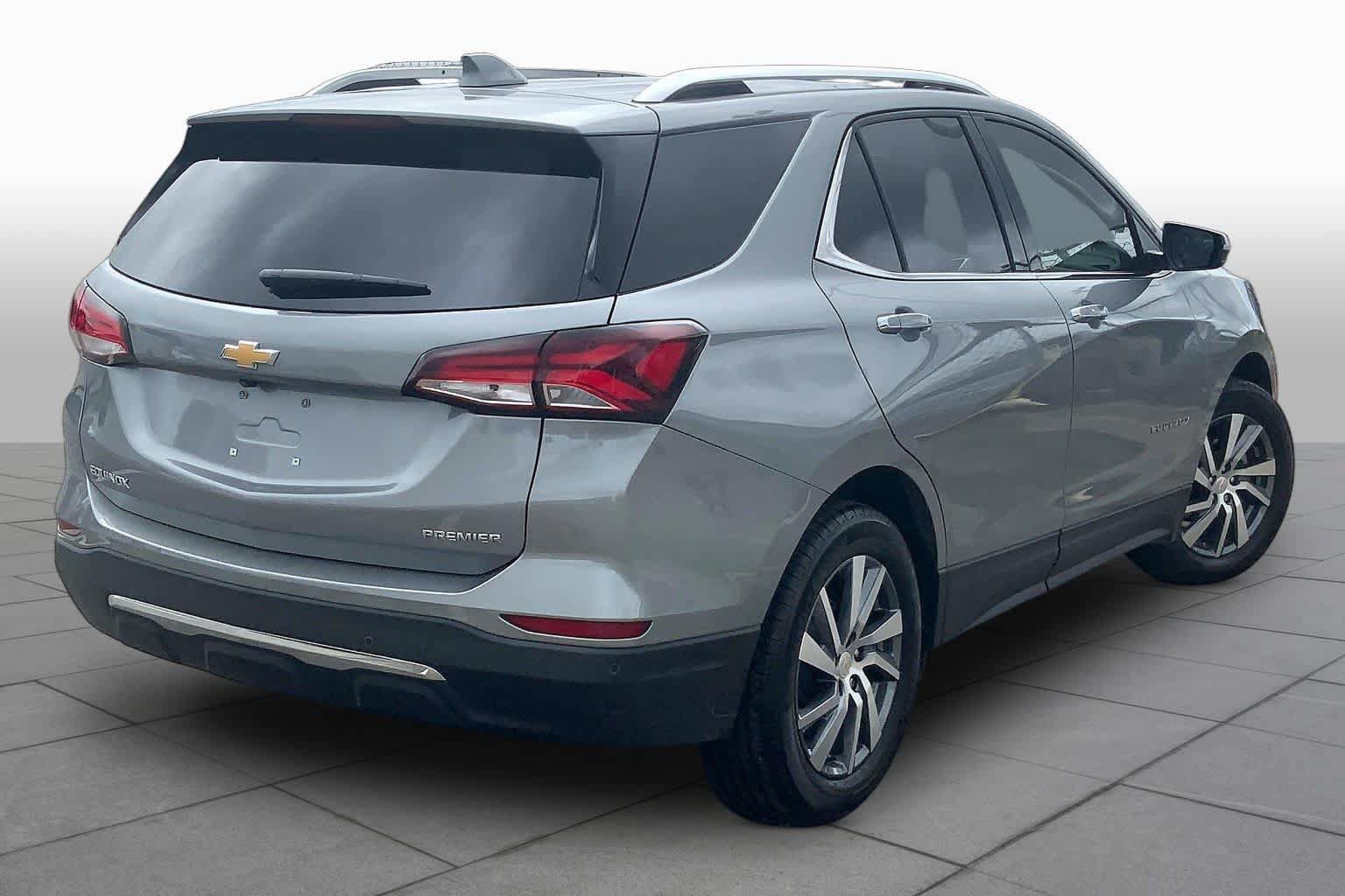 Used 2024 Chevrolet Equinox Premier FWD image 13
