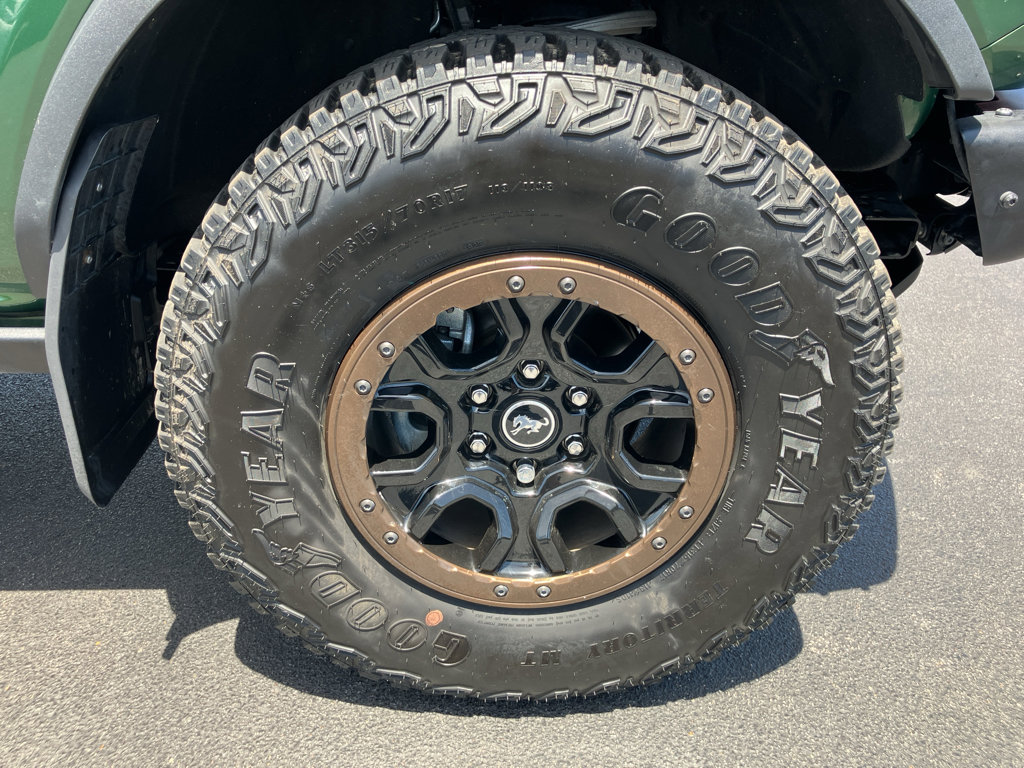 Certified 2024 Ford Bronco Black Diamond w/ Sasquatch Package AWD/4WD image 10
