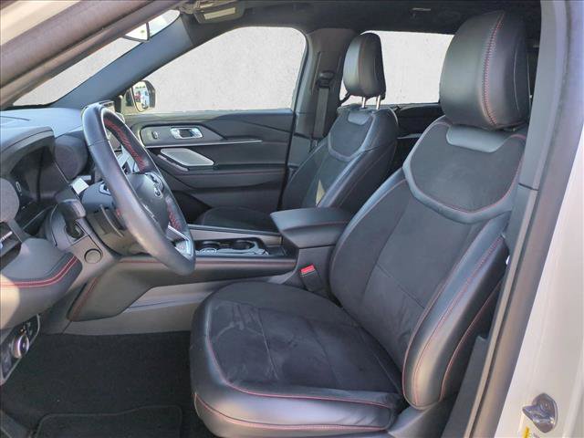 Certified 2025 Ford Explorer ST AWD/4WD image 17