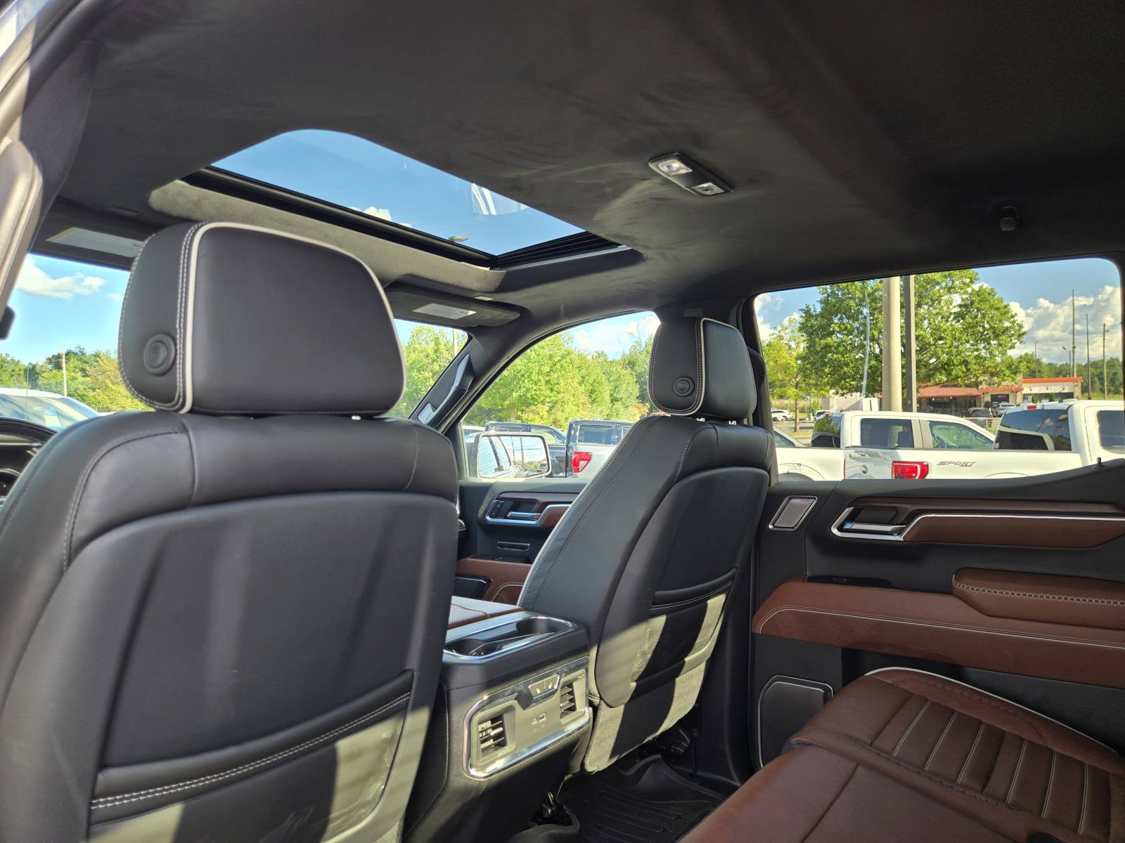 Used 2026 GMC Sierra 1500 Denali Ultimate AWD/4WD image 16