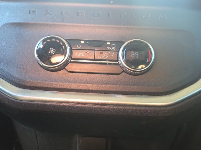 Certified 2025 Ford Expedition Max Active image 17