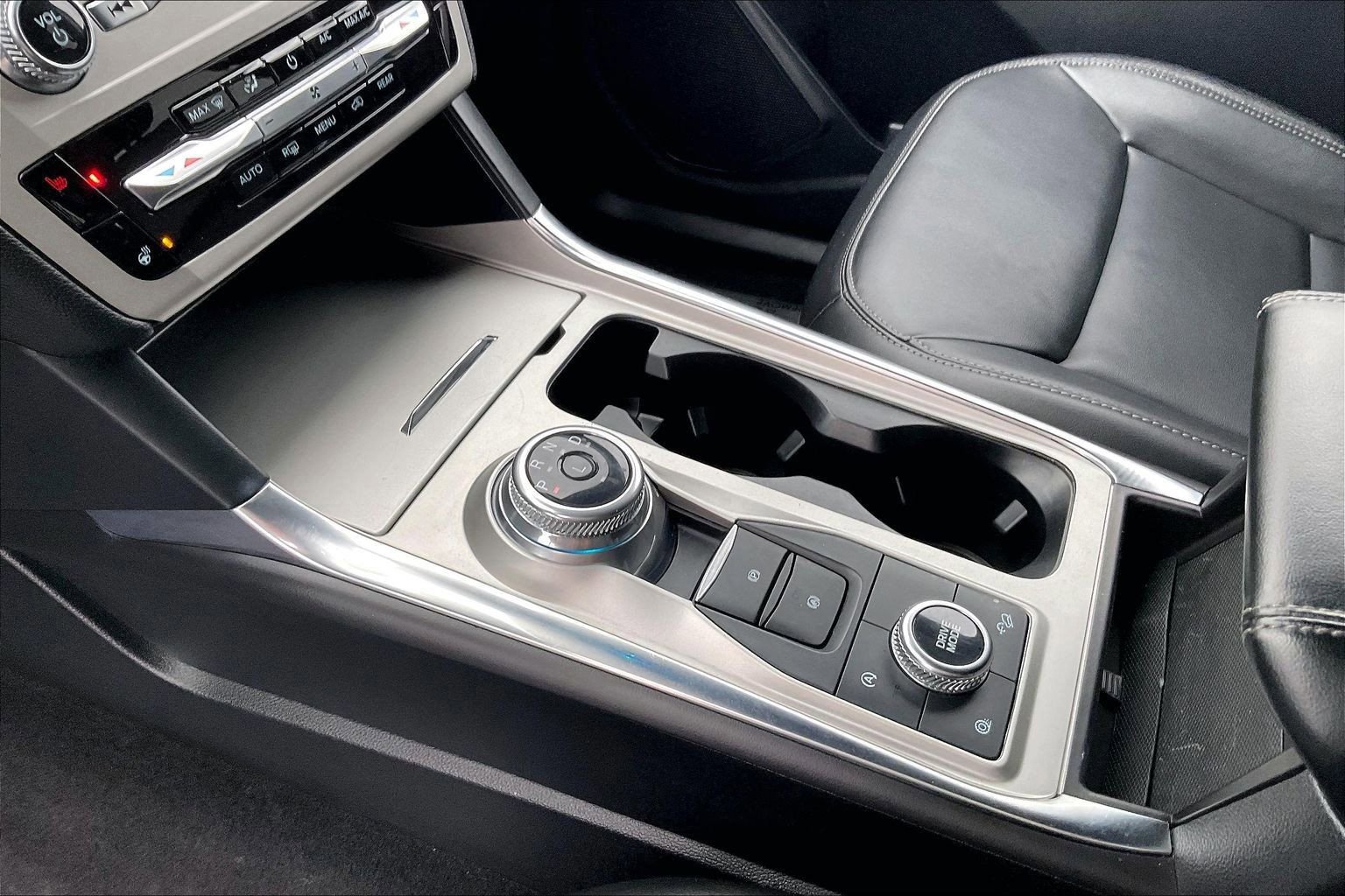 Certified 2024 Ford Explorer XLT w/ Equipment Group 202A image 14