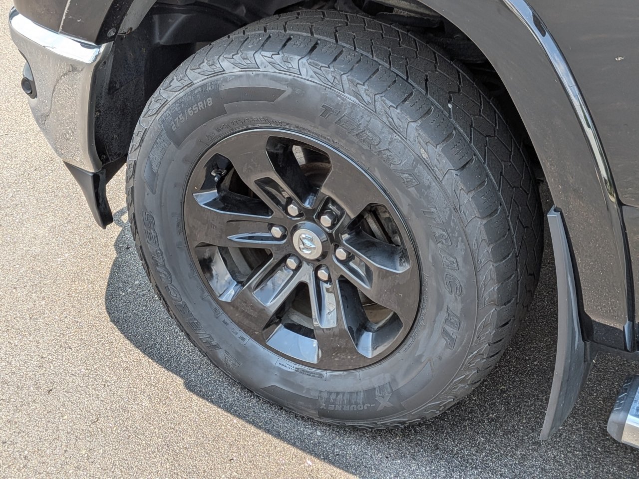 Used 2022 RAM 1500 Laramie AWD/4WD image 12