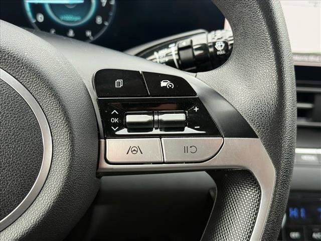 Used 2024 Hyundai Elantra SEL image 19