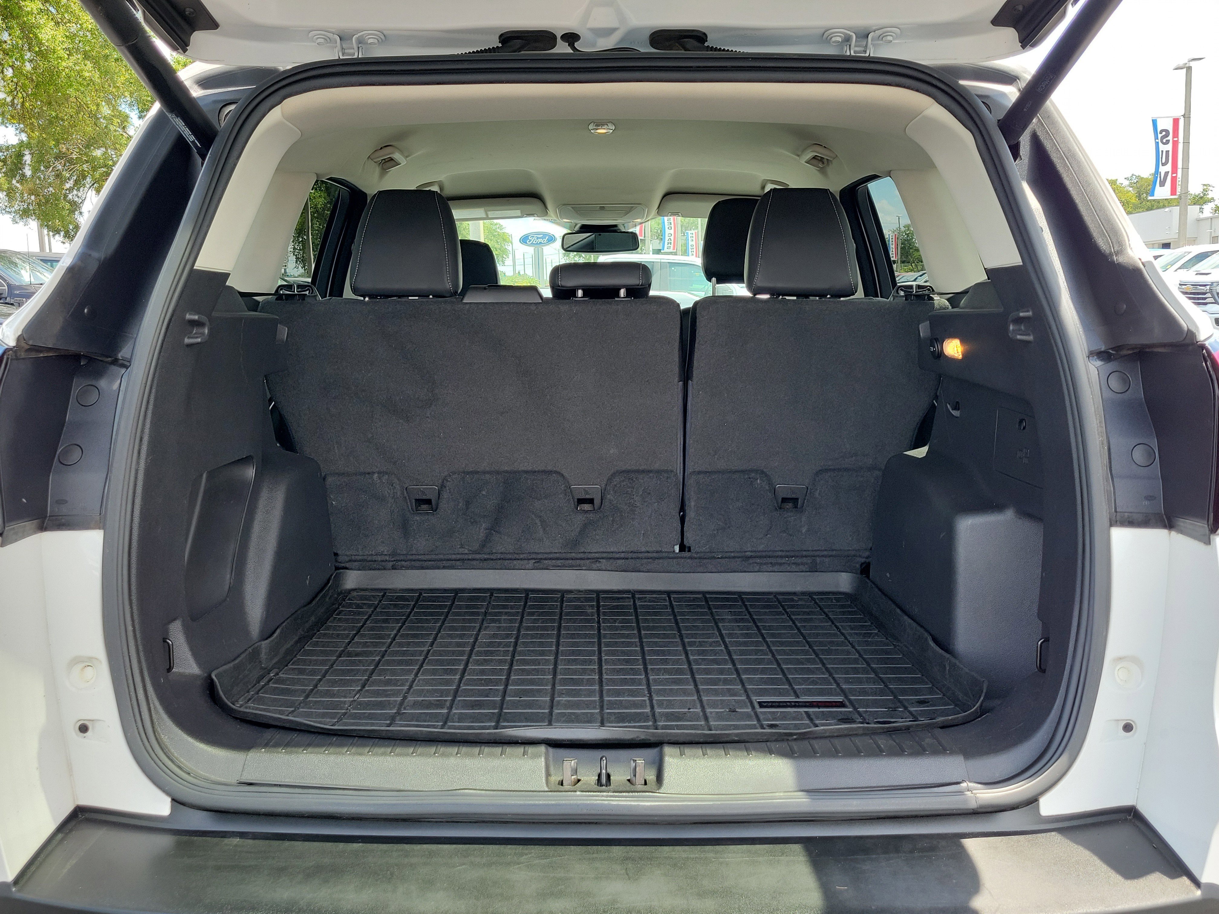 Certified 2019 Ford Escape SEL FWD image 11