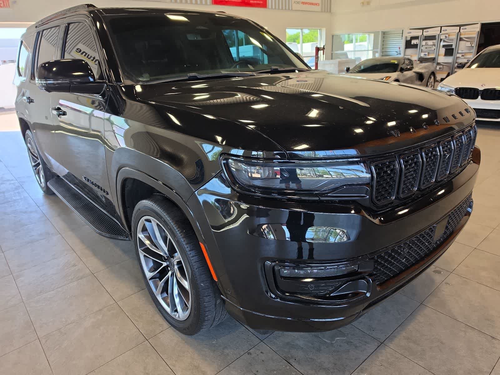 Used 2022 Jeep Wagoneer Series II AWD/4WD image 5