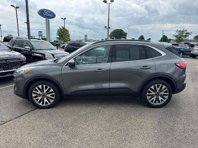 Certified 2022 Ford Escape Titanium w/ Class II Trailer Tow Package AWD/4WD image 3