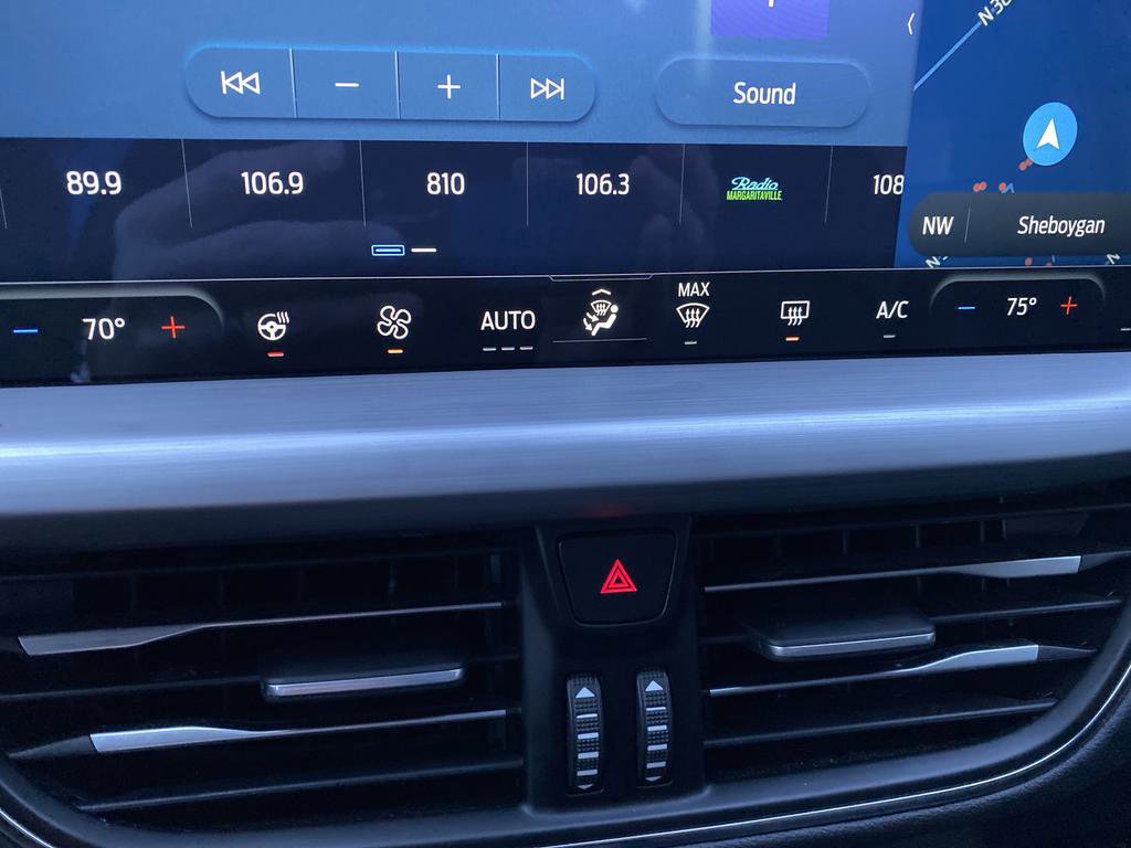 Certified 2025 Ford Escape Platinum image 27