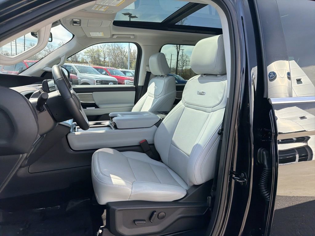 Certified 2025 Ford Expedition Max Platinum image 10