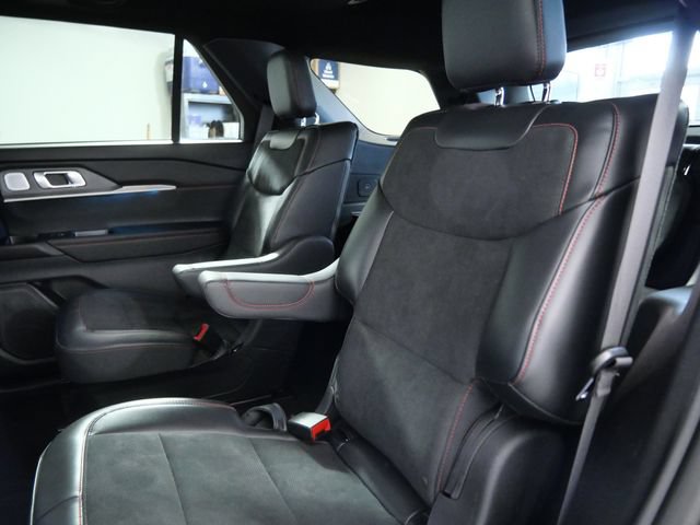 Certified 2025 Ford Explorer ST AWD/4WD image 15