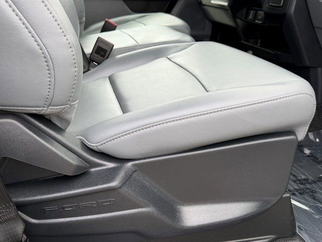 Certified 2025 Ford F250 XL w/ XL Chrome Package image 15