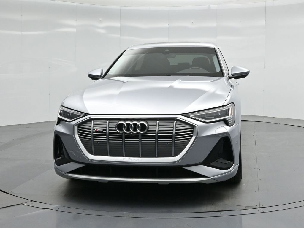 Used 2022 Audi e-tron Premium Plus image 58