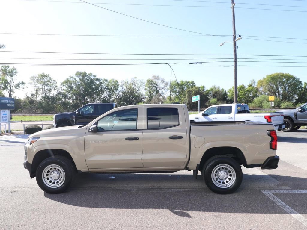 Used 2024 Chevrolet Colorado W/T image 2