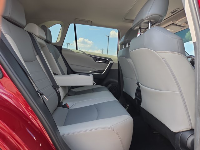Used 2021 Toyota RAV4 XLE Premium FWD image 14