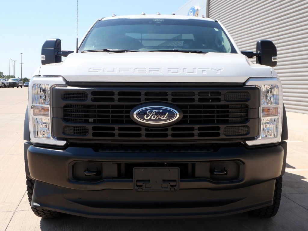 Certified 2026 Ford F550 4x4 Regular Cab Super Duty image 4