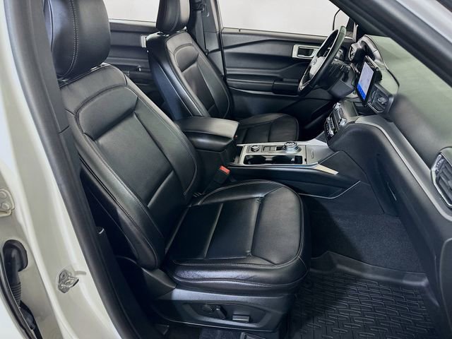 Certified 2020 Ford Explorer XLT w/ Equipment Group 202A image 12