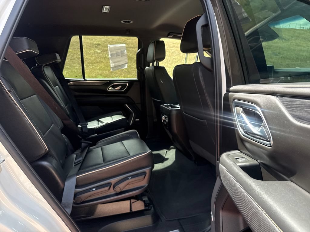 Used 2023 GMC Yukon SLT w/ SLT Luxury Package AWD/4WD image 27