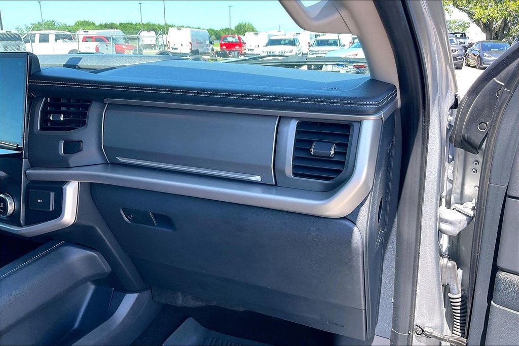 Certified 2022 Ford Expedition XLT RWD image 23