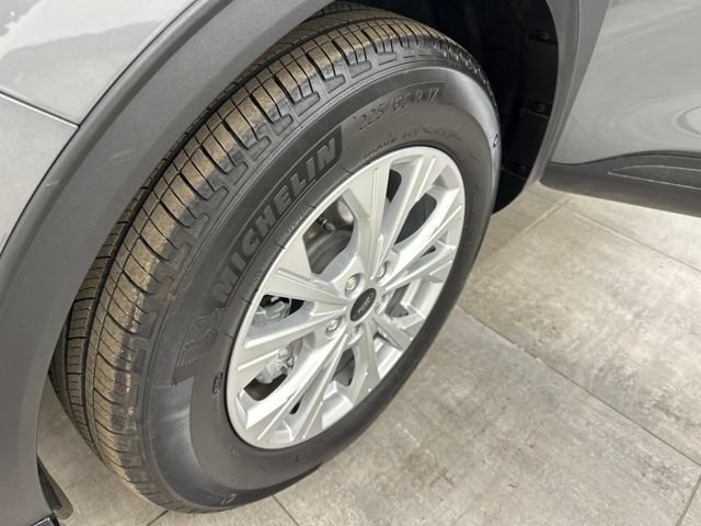 Certified 2025 Ford Escape Active image 37