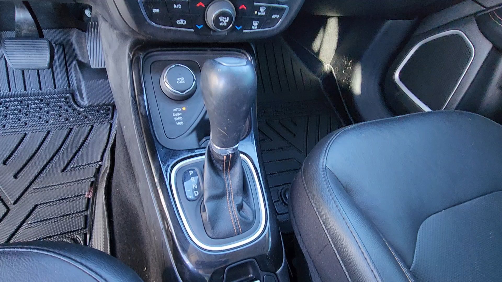 Used 2019 Jeep Compass Limited image 26