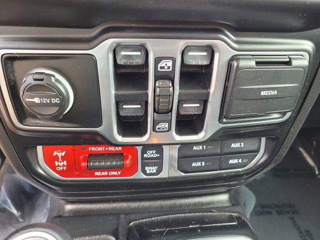 Used 2021 Jeep Gladiator Rubicon w/ Trailer Tow Package AWD/4WD image 26