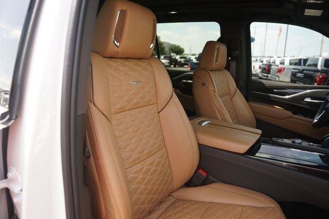 Used 2024 Cadillac Escalade ESV Premium Luxury w/ Performance Package AWD/4WD image 22