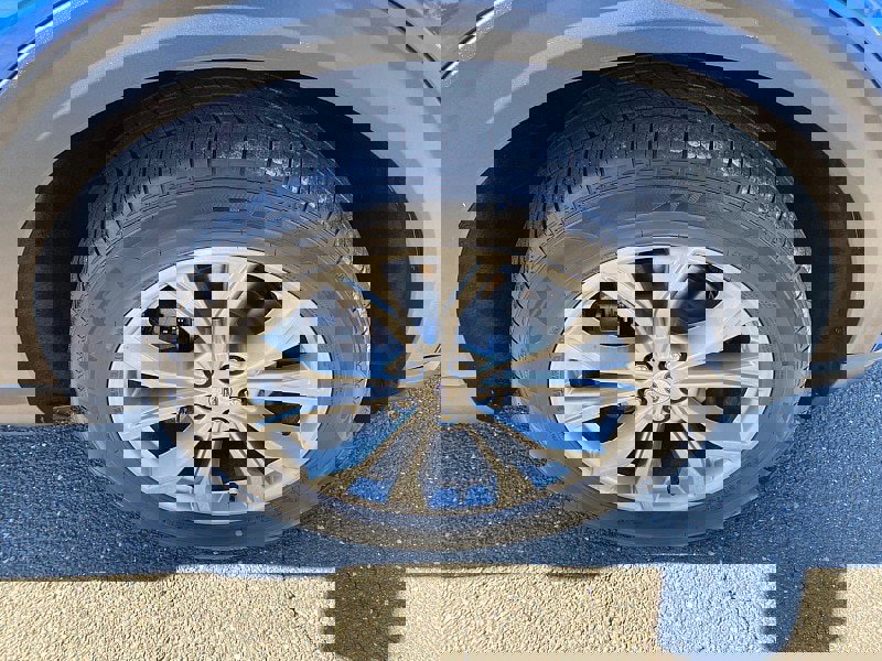 Certified 2021 Ford Explorer Limited w/ Equipment Group 301A image 15