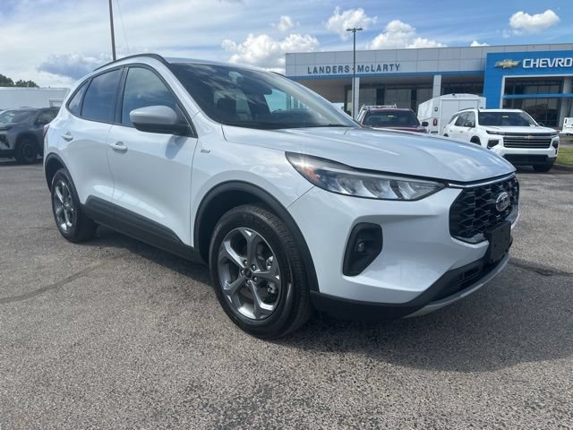 Certified 2025 Ford Escape ST-Line Select AWD/4WD image 1