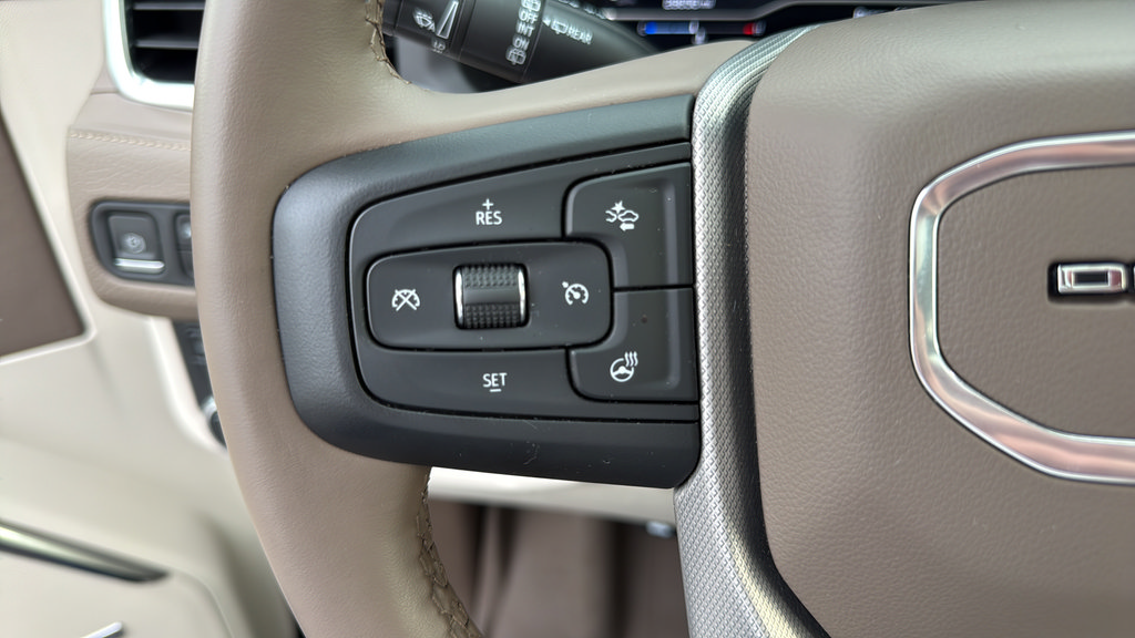Used 2023 GMC Yukon Denali AWD/4WD image 30