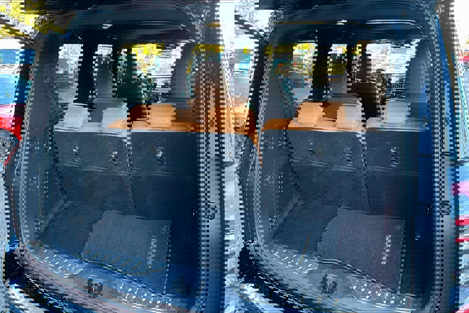 Used 2025 Nissan Armada Platinum Reserve image 32