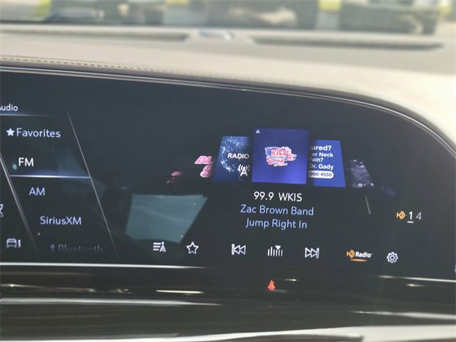 Used 2023 Cadillac Escalade ESV Premium Luxury w/ Performance Package image 28