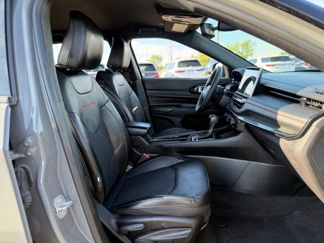 Used 2023 Jeep Compass Trailhawk AWD/4WD image 15