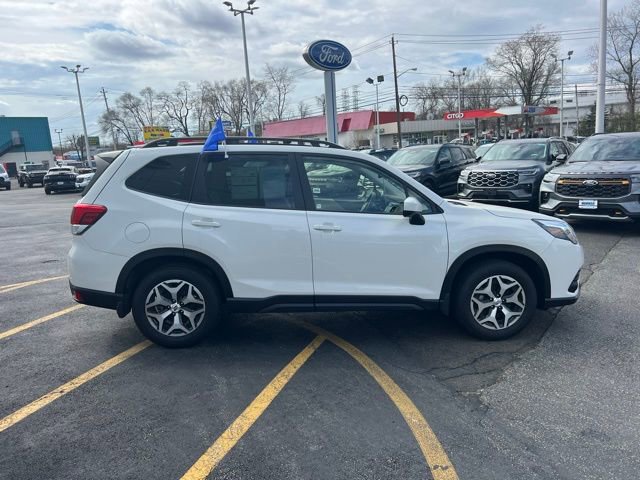Used 2024 Subaru Forester Premium AWD/4WD image 7