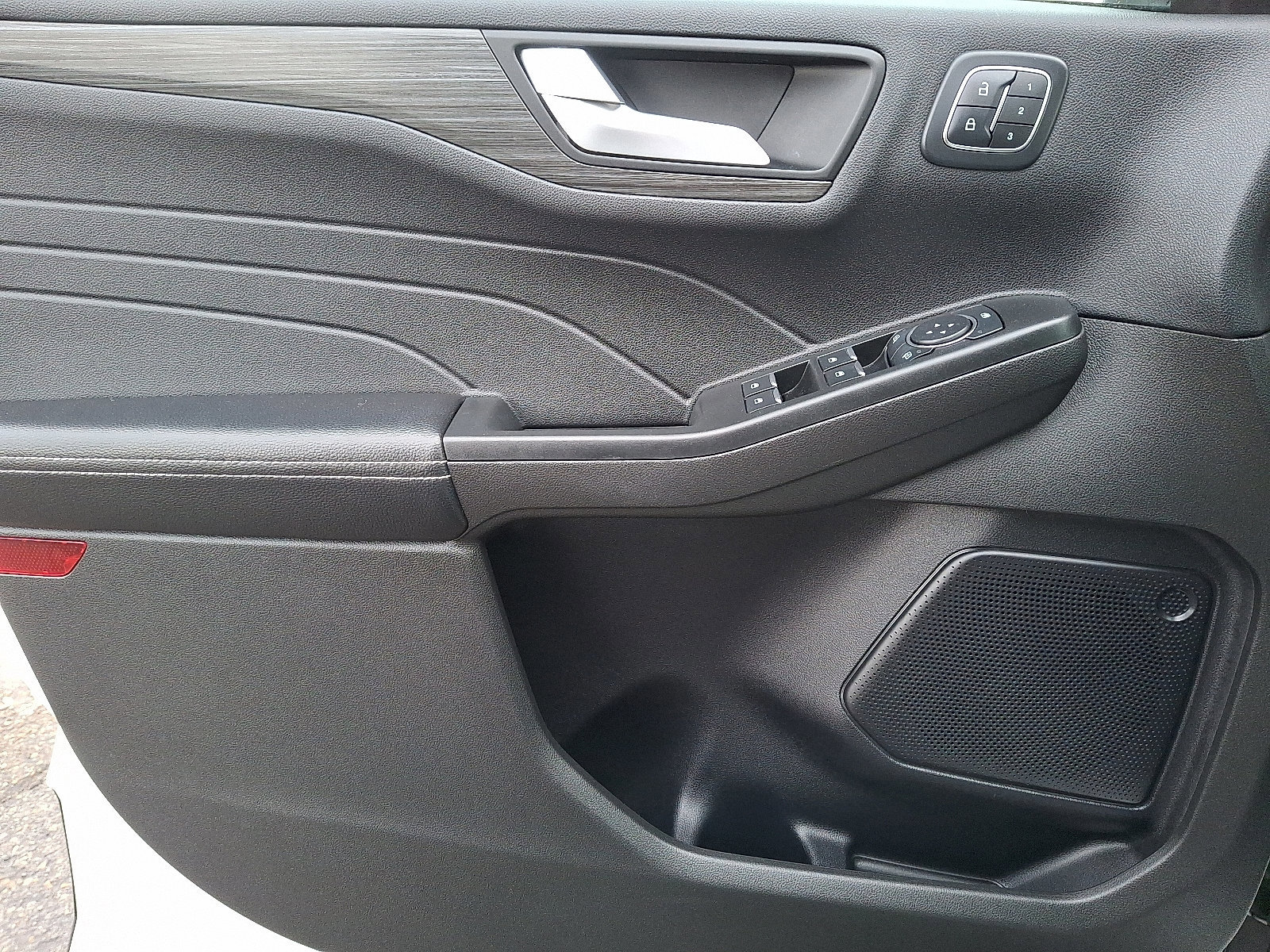 Certified 2023 Ford Escape Platinum image 12