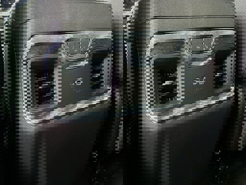 Used 2023 GMC Sierra 1500 Denali w/ Technology Package image 16