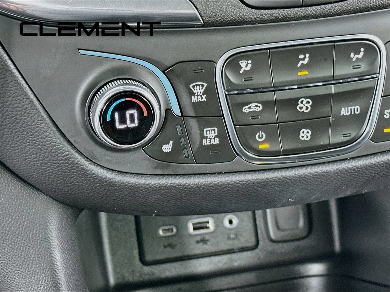 Used 2022 Chevrolet Equinox LT FWD image 23