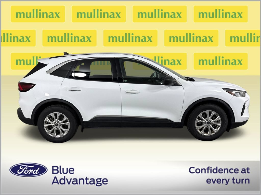 Certified 2023 Ford Escape Active FWD image 2