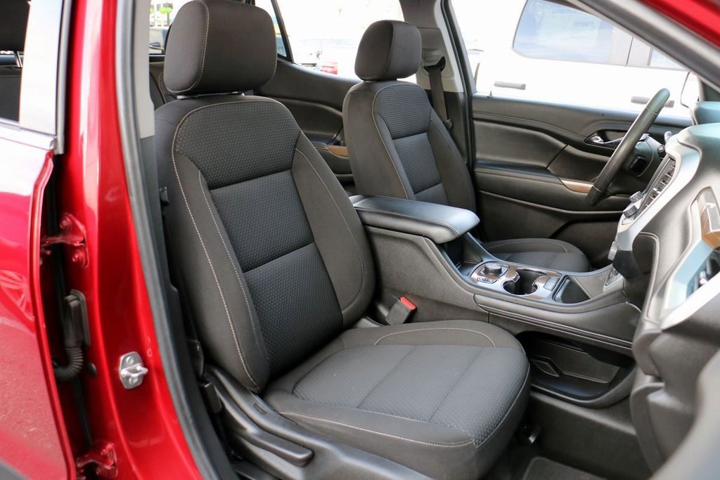 Used 2022 GMC Acadia SLE w/ Driver Convenience Package image 30