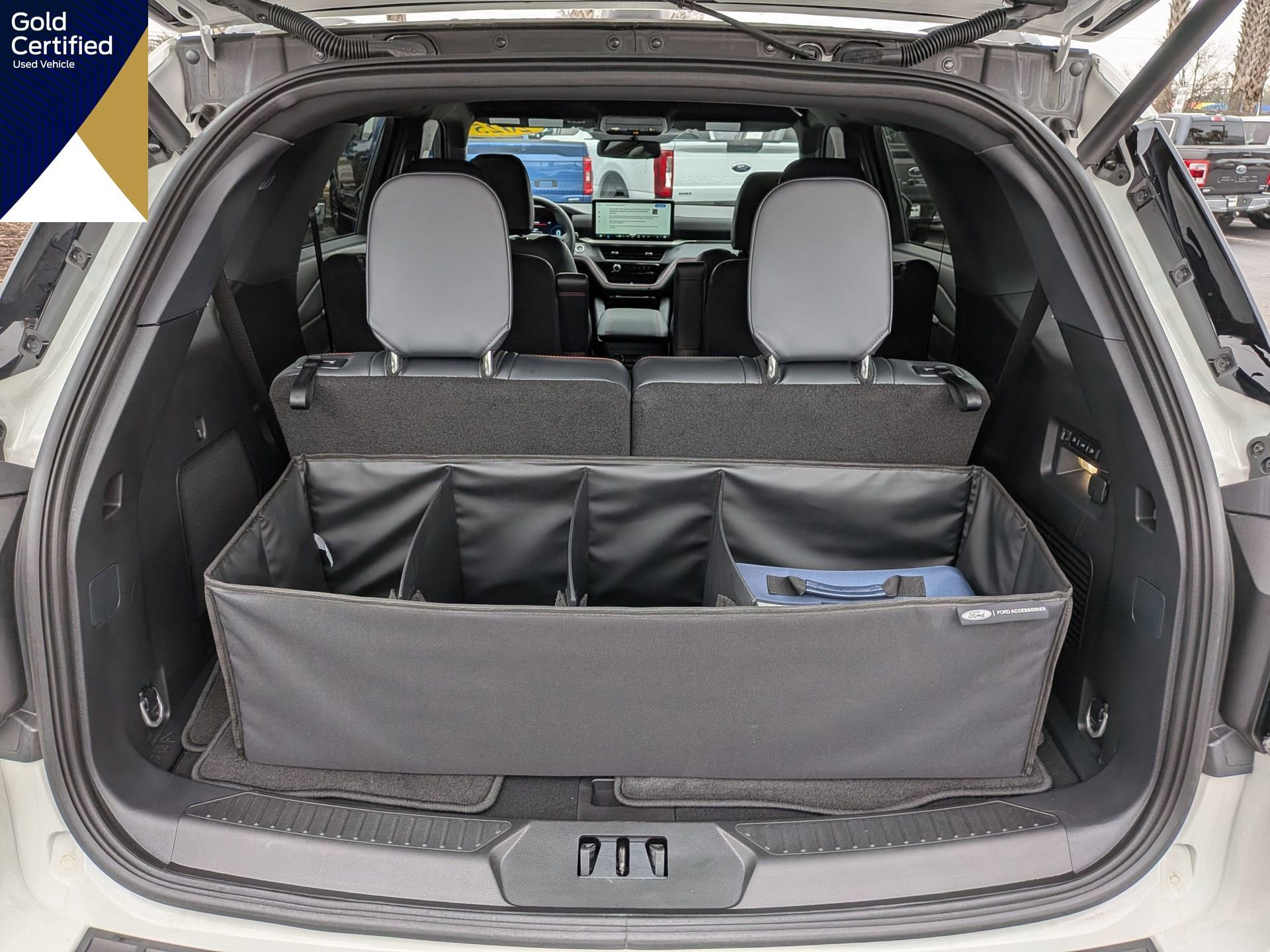 Certified 2025 Ford Explorer ST image 17